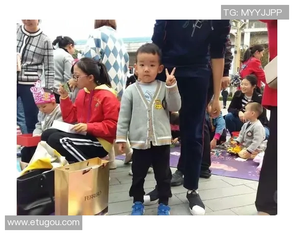 布偶足球明星盘点：那些让人难忘的可爱角色与他们的故事